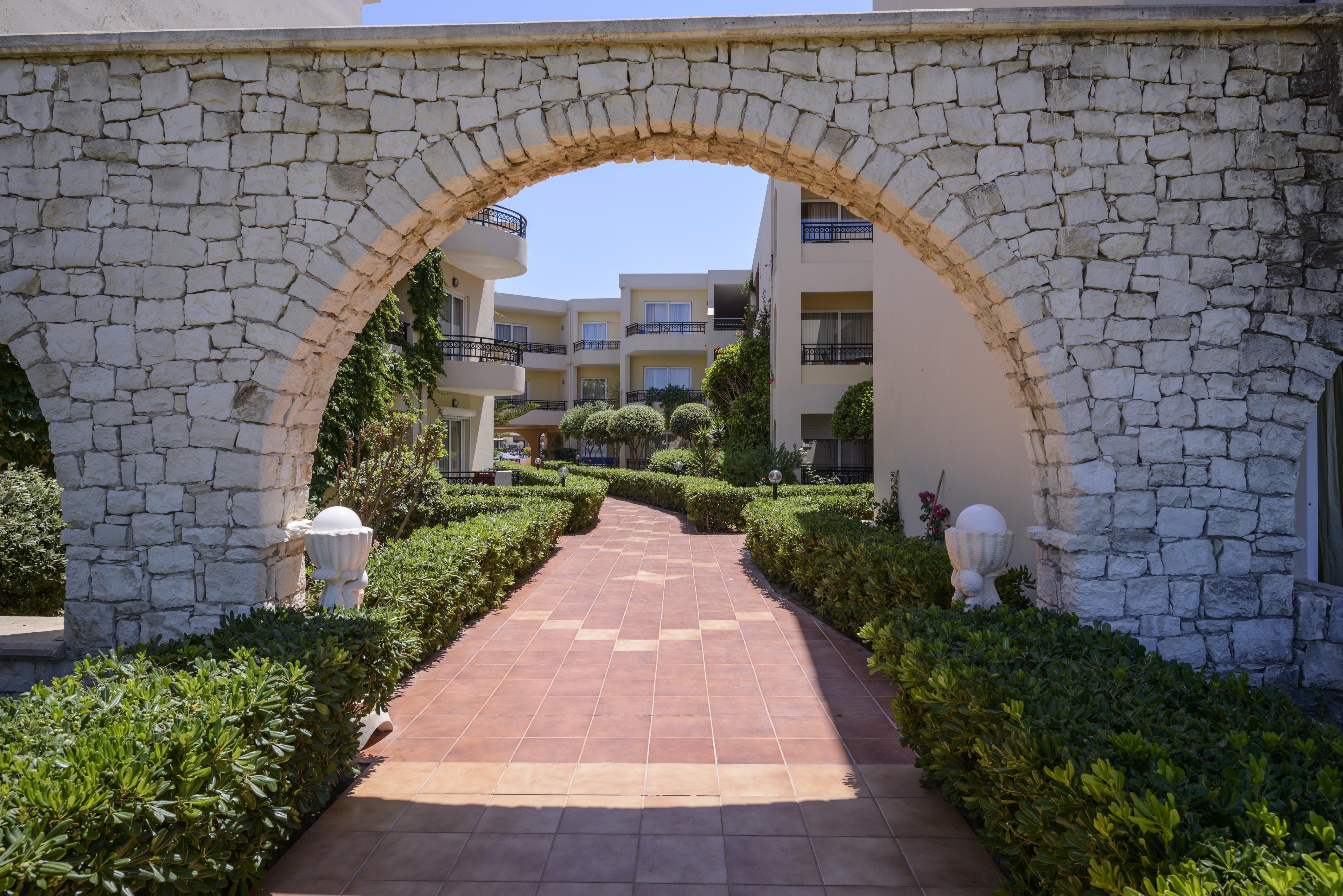 Vantaris Palace Paralia Kourna 외부 사진
