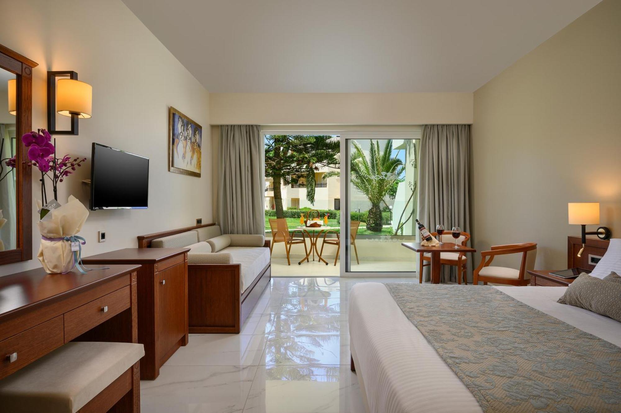 Vantaris Palace Paralia Kourna 외부 사진