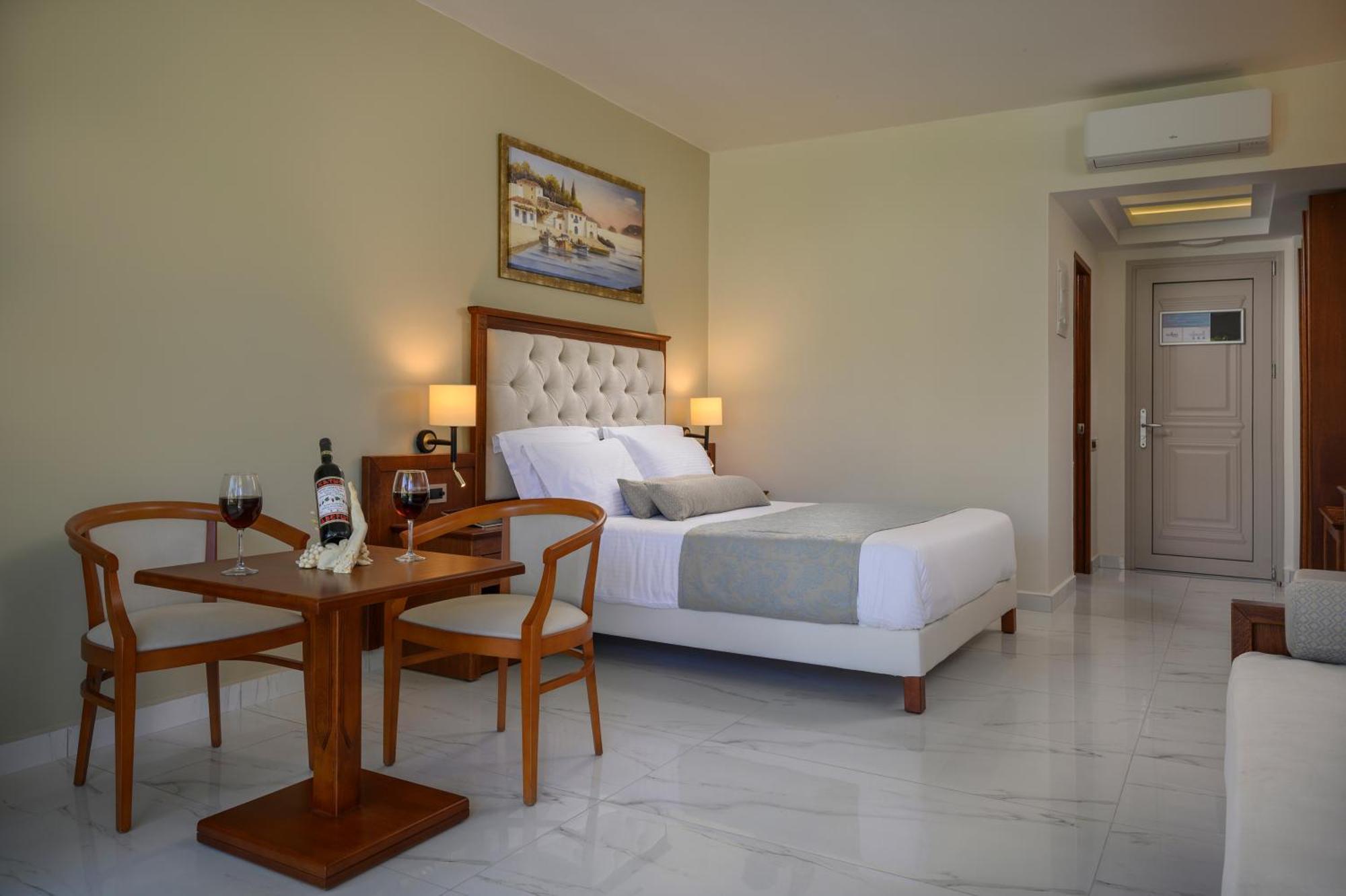 Vantaris Palace Paralia Kourna 외부 사진