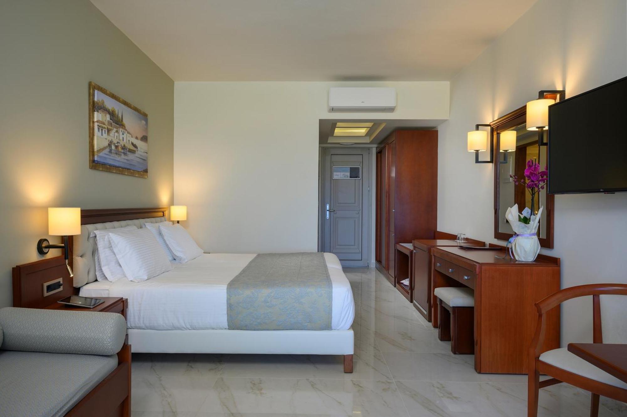 Vantaris Palace Paralia Kourna 외부 사진