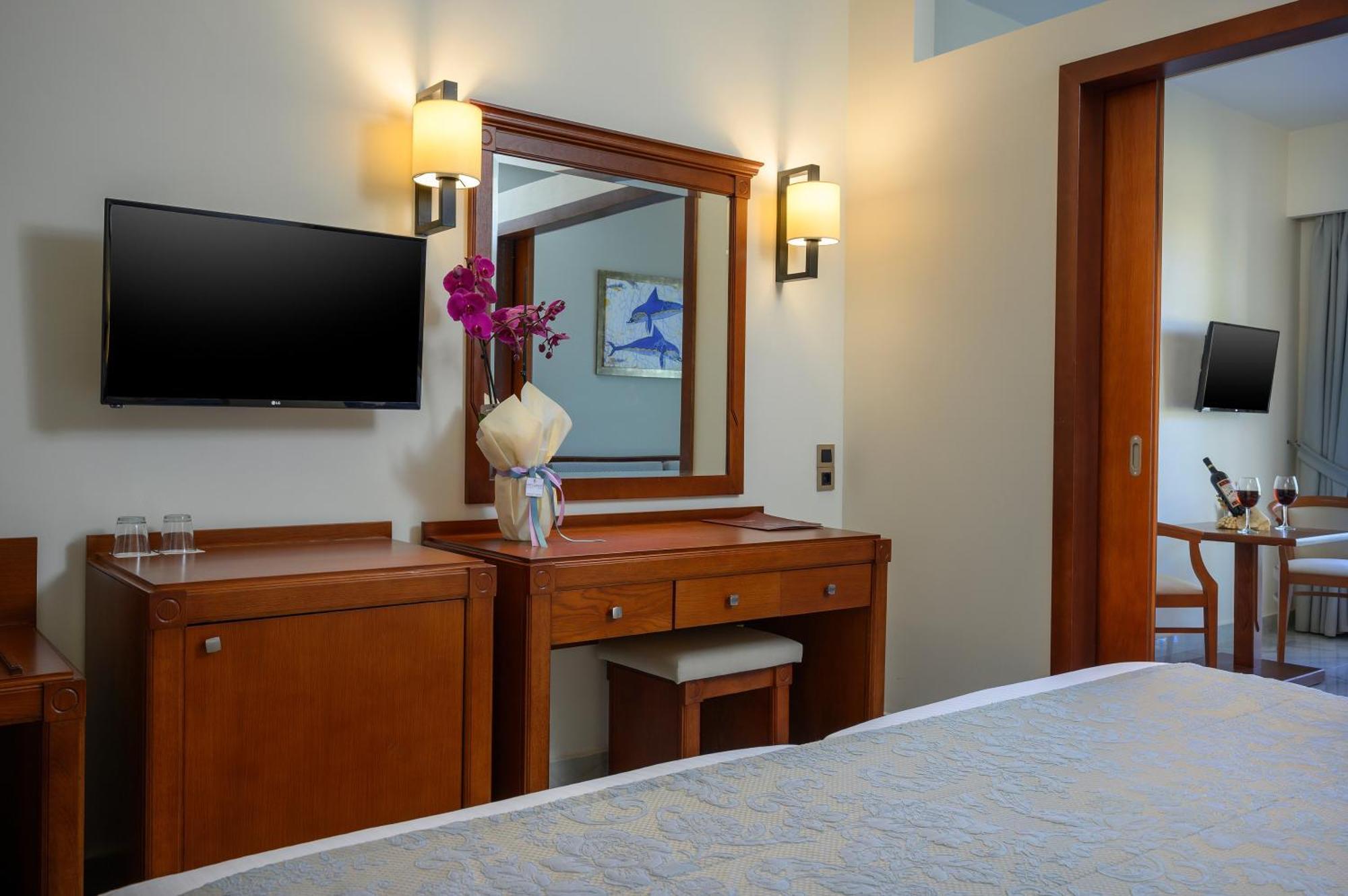 Vantaris Palace Paralia Kourna 외부 사진