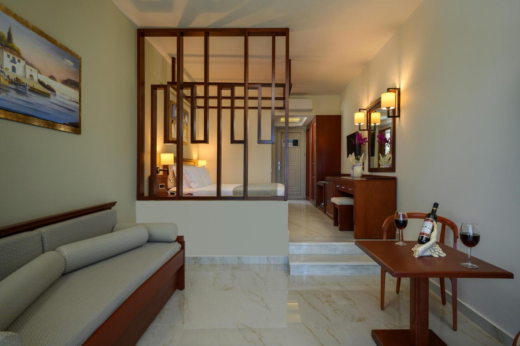 Vantaris Palace Paralia Kourna 외부 사진